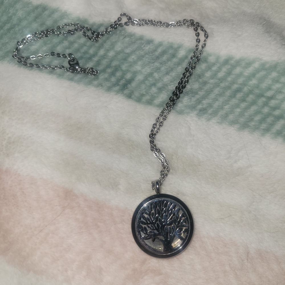 Silver Tree Pendant Necklace